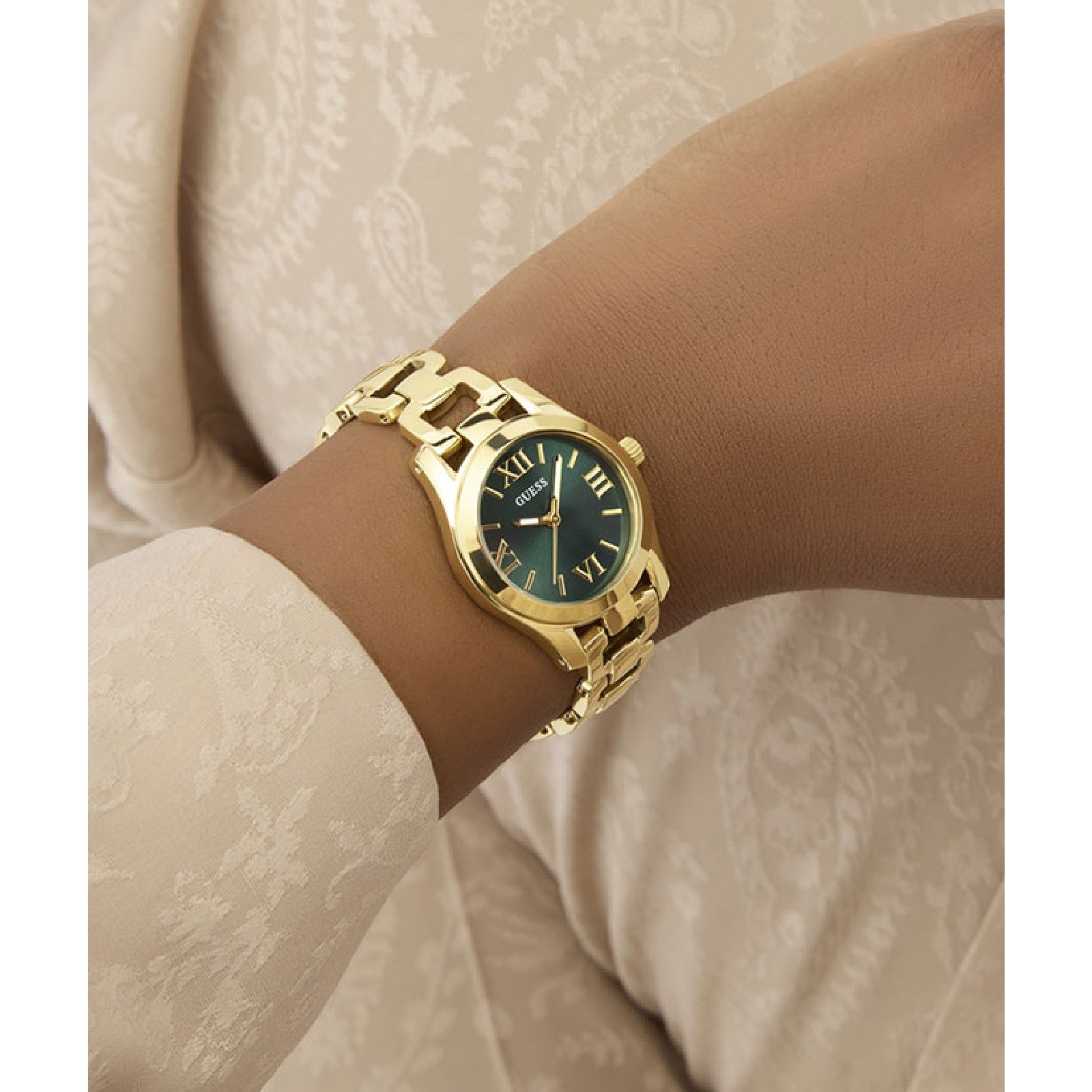 Relógio Guess Feminino Veda GW0927L2 Dourado Dourado 2