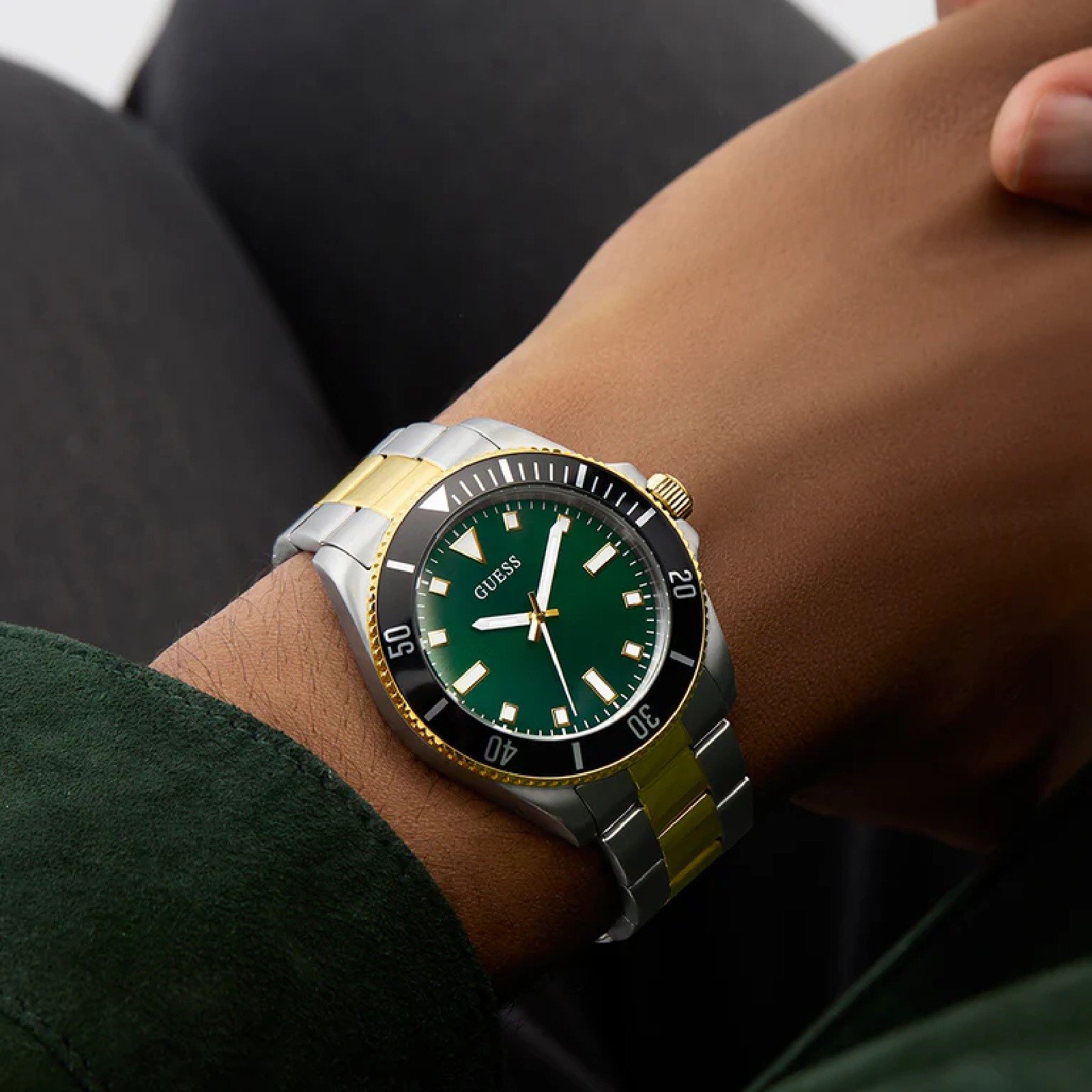 Relógio Guess Masculino Cliff GW0968G4 Bicolor Prata/Dourado 2