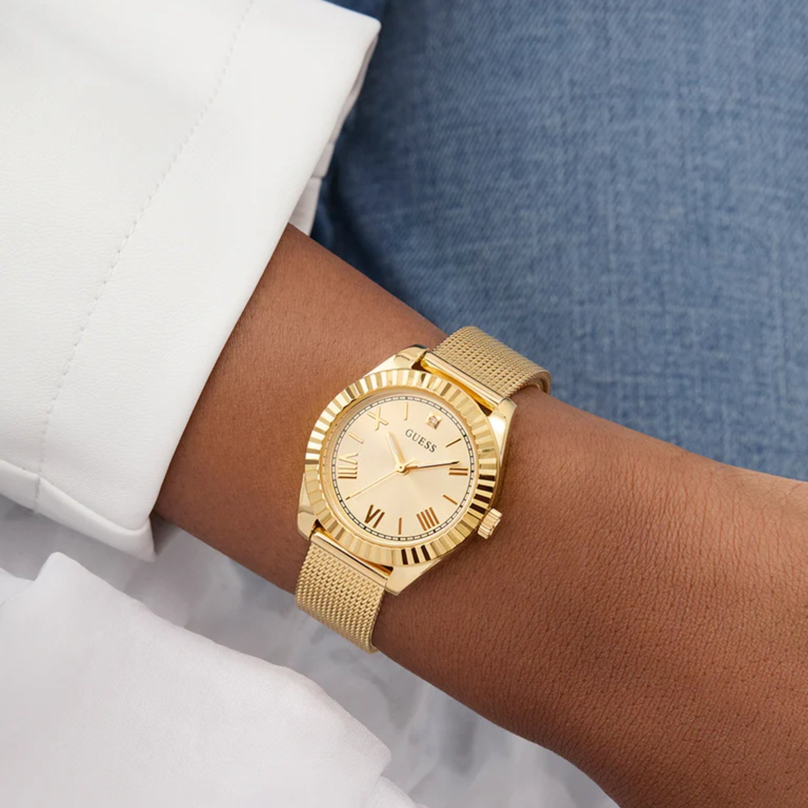 Relógio Guess Feminino Mini Luna GW0842L2 Dourado 3