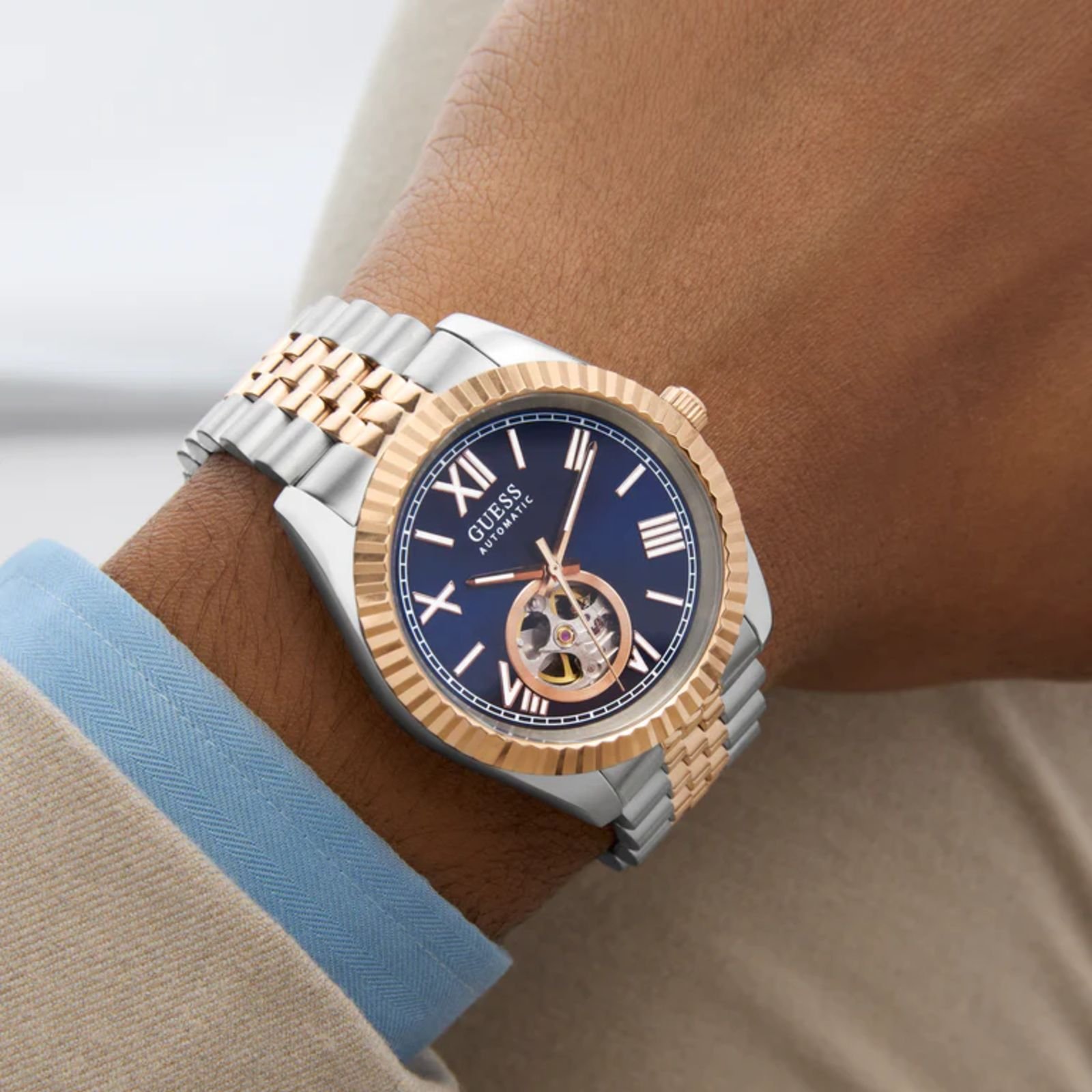 Relógio Guess Masculino Automático GW0984G5 Bicolor Prata/Dourado 2