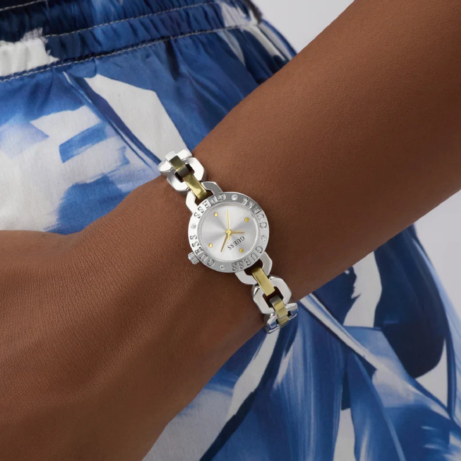 Relógio Guess GW1019L3 Feminino 23mm Aço Inoxidável Dourado/Prata 2
