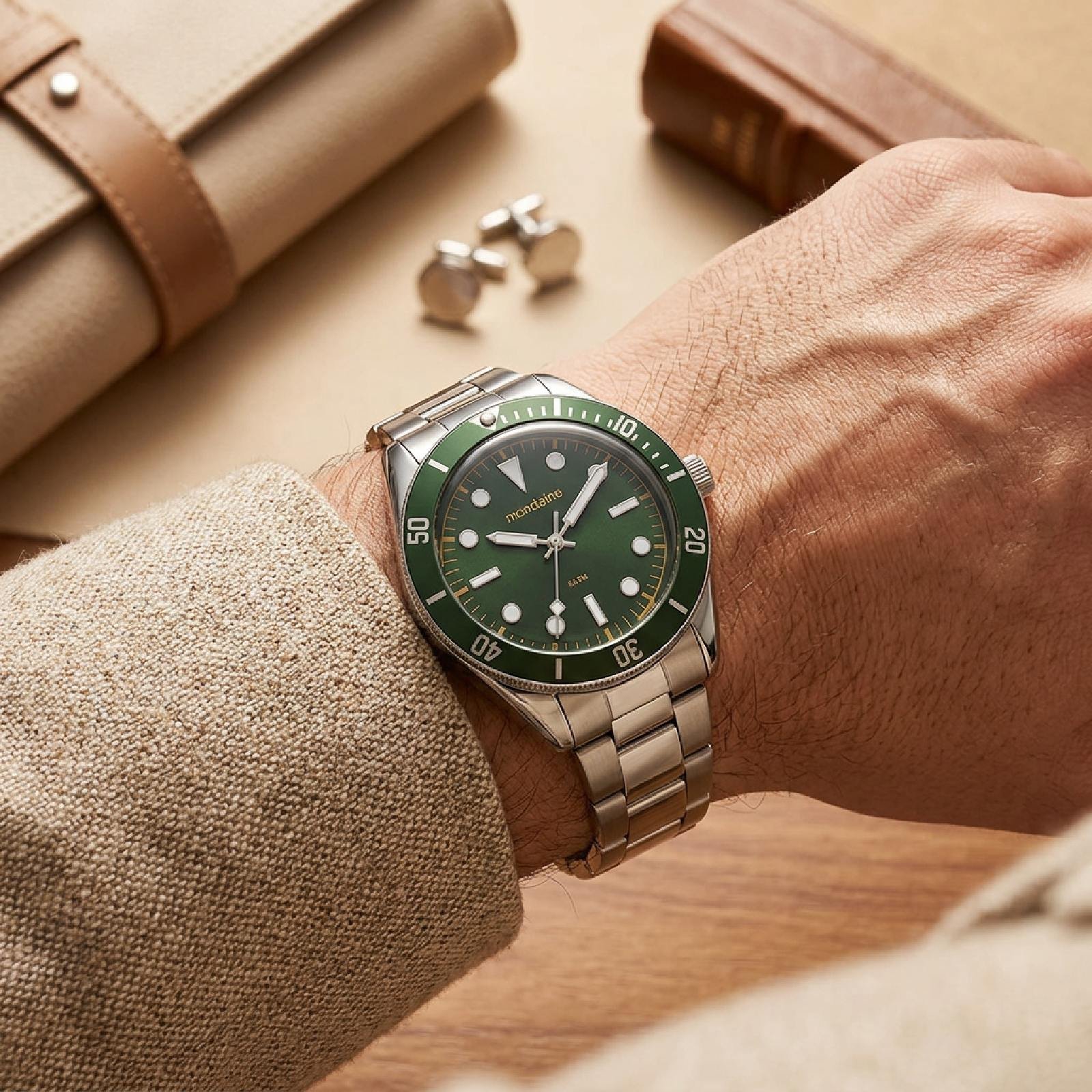 Relógio Mondaine 33038G0MVNE4 40mm Aço Vidro Dome Verde Prata 2