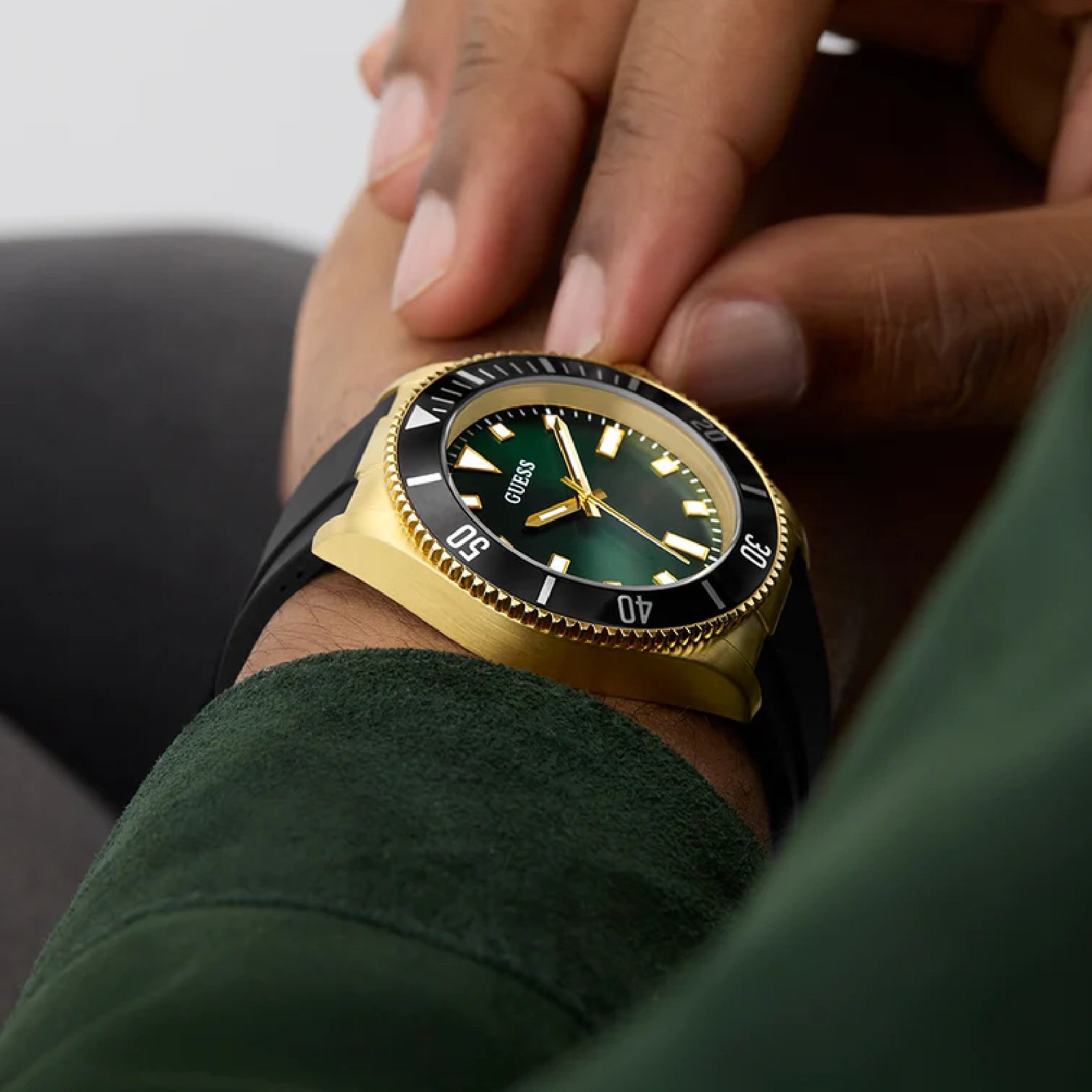 Relógio Guess Masculino GW0969G2 Verde e Dourado 41mm Dourado 2