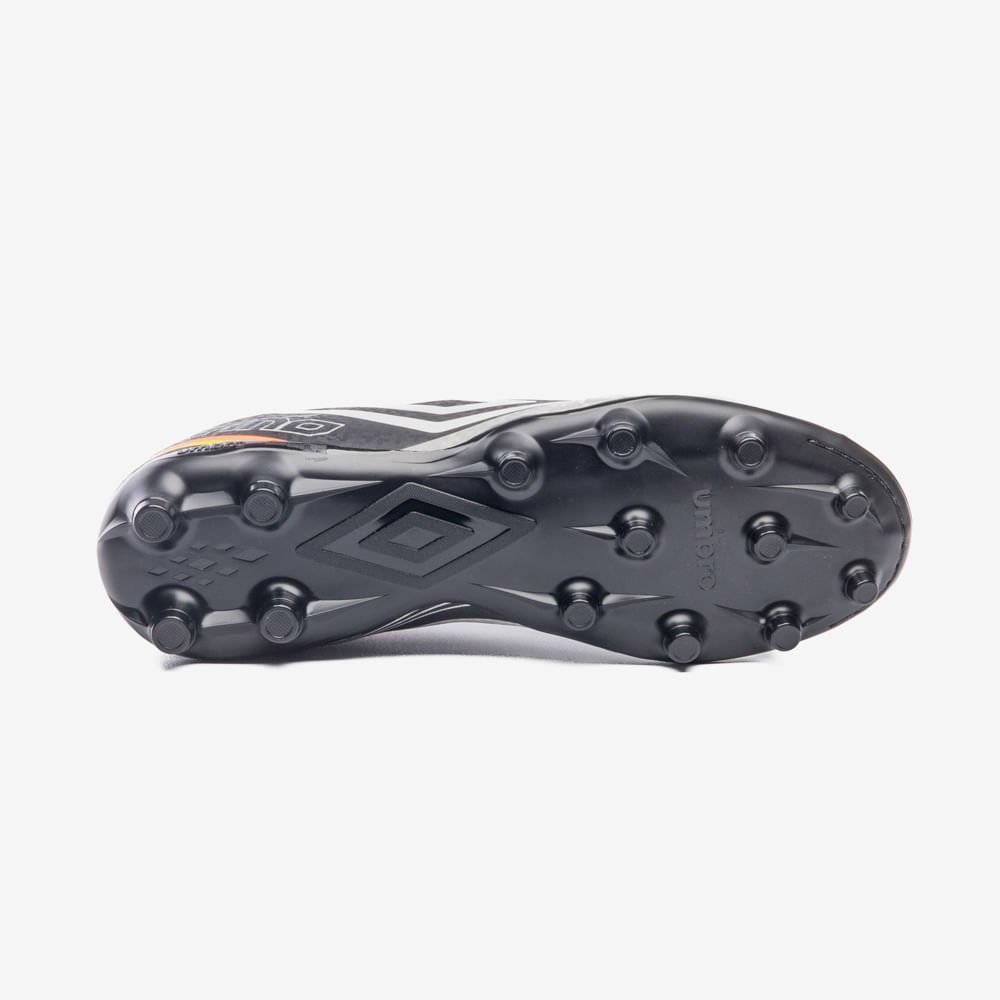 Chuteira Umbro Techno II Campo Cinza 4