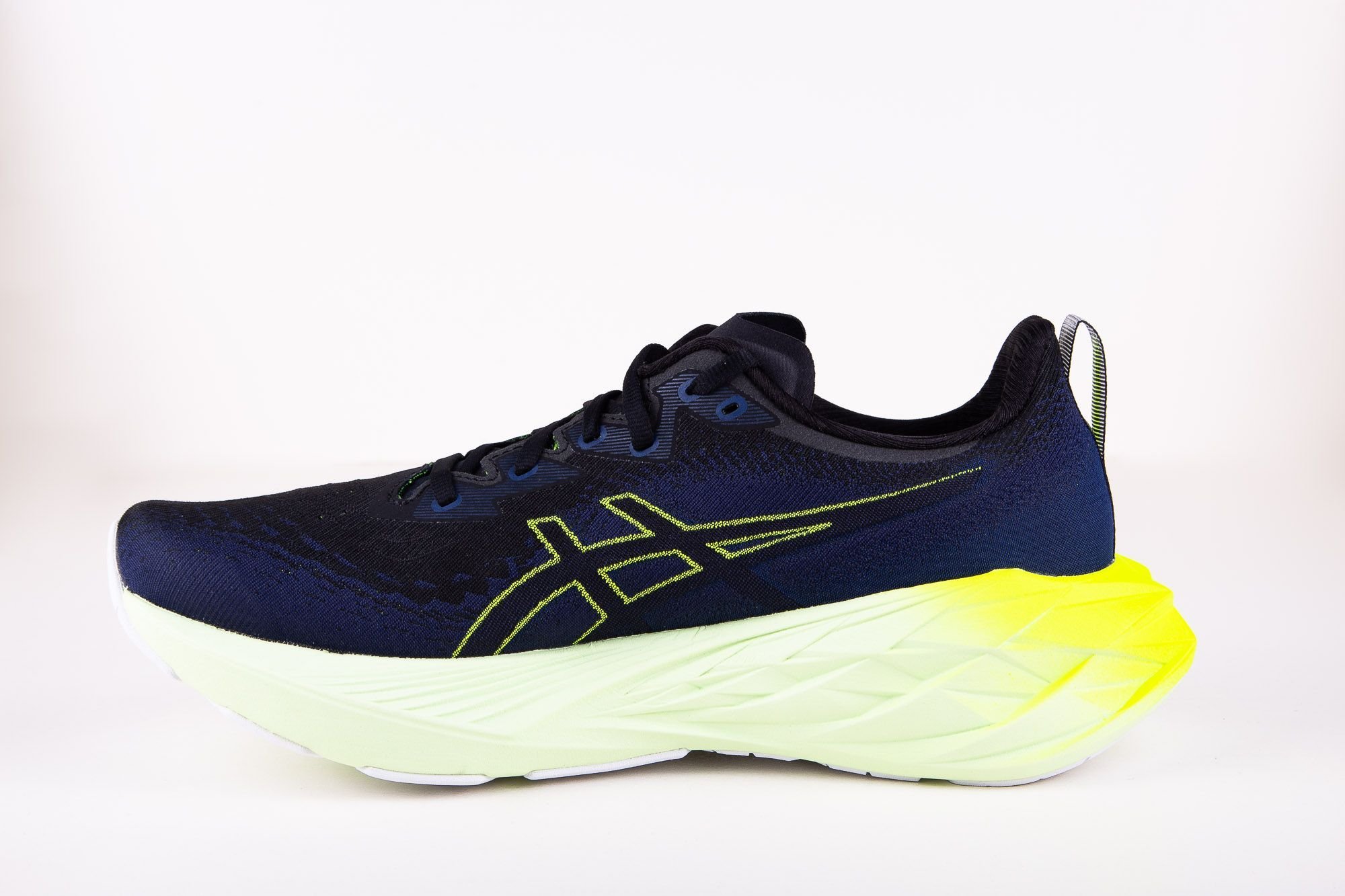Tênis Asics Novablast 4 Masculino Preto 2