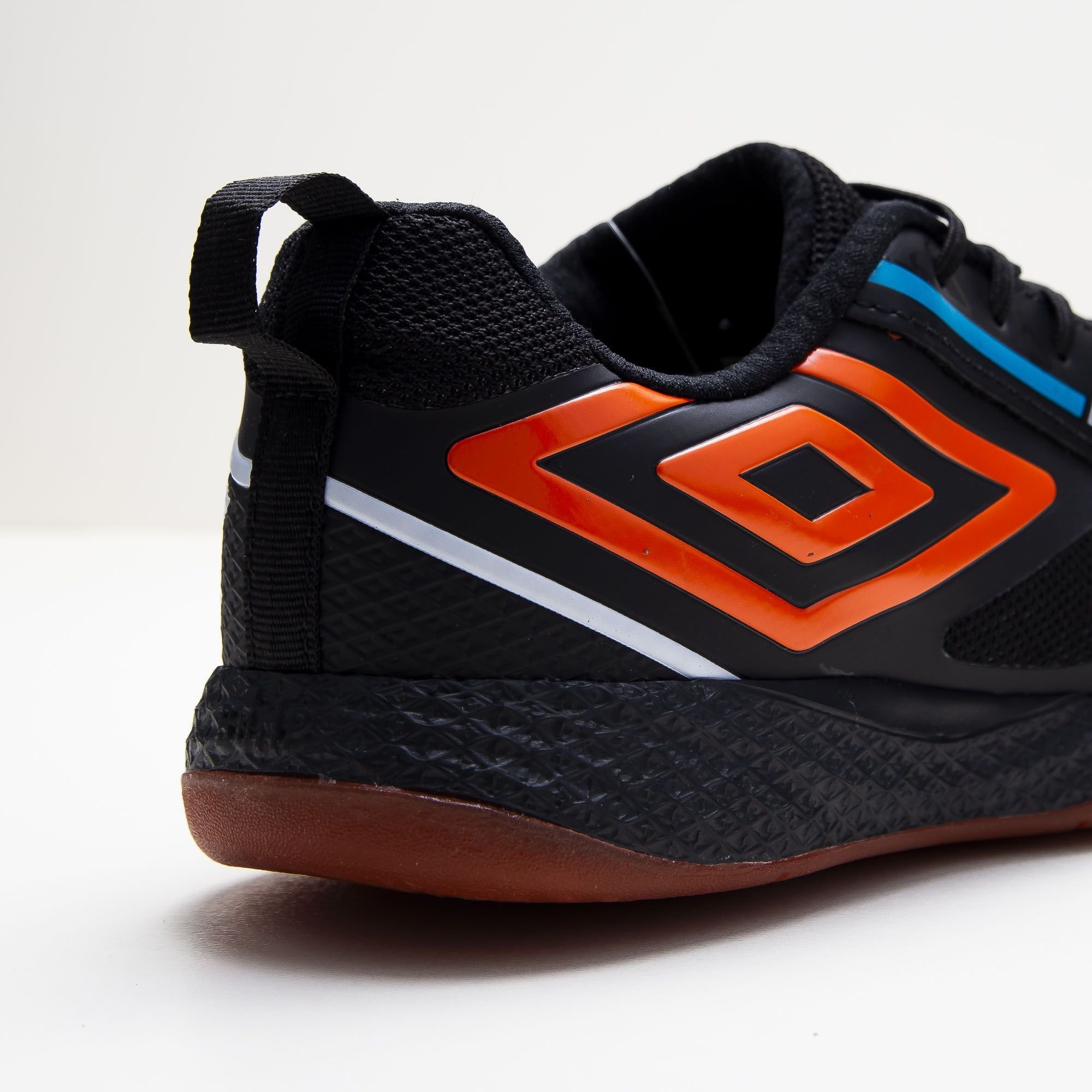 Chuteira Umbro Pro 5 Bump Futsal Preto 4