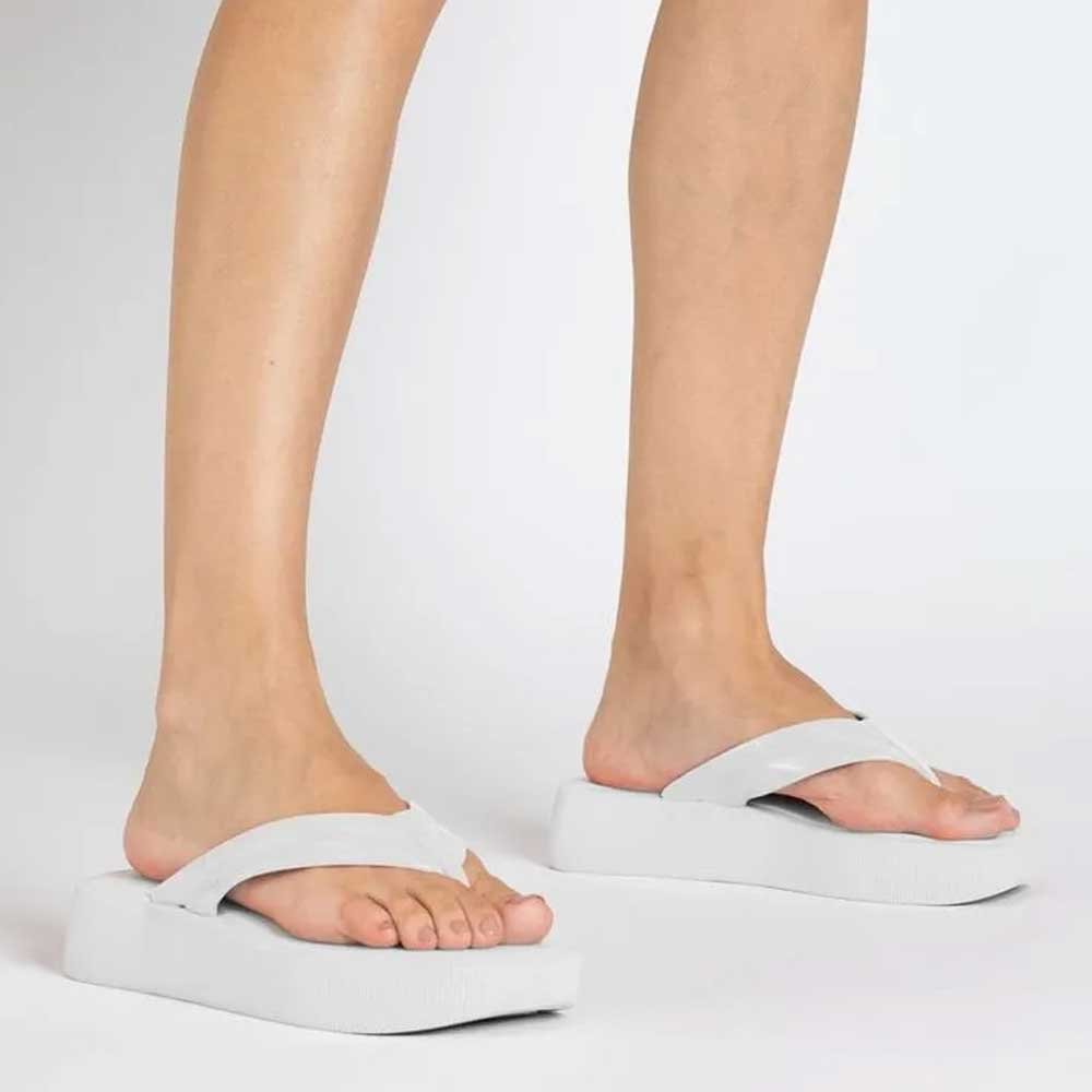 Chinelo Feminino Flatform Hit White Petite Jolie PJ6141 Branco 2