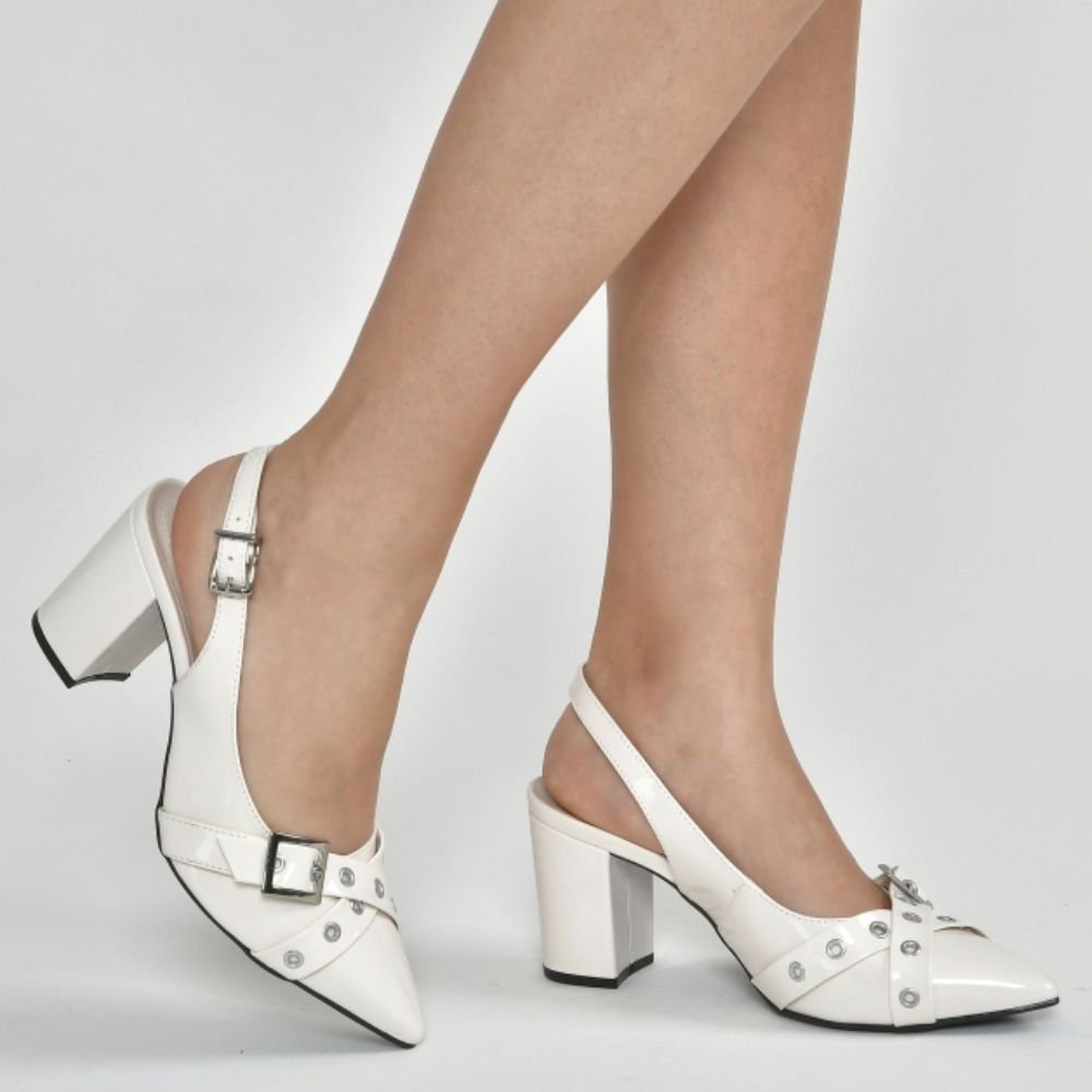 Scarpin Feminino Slingback Verniz Marfim Via Marte 028-023-01 Branco 2
