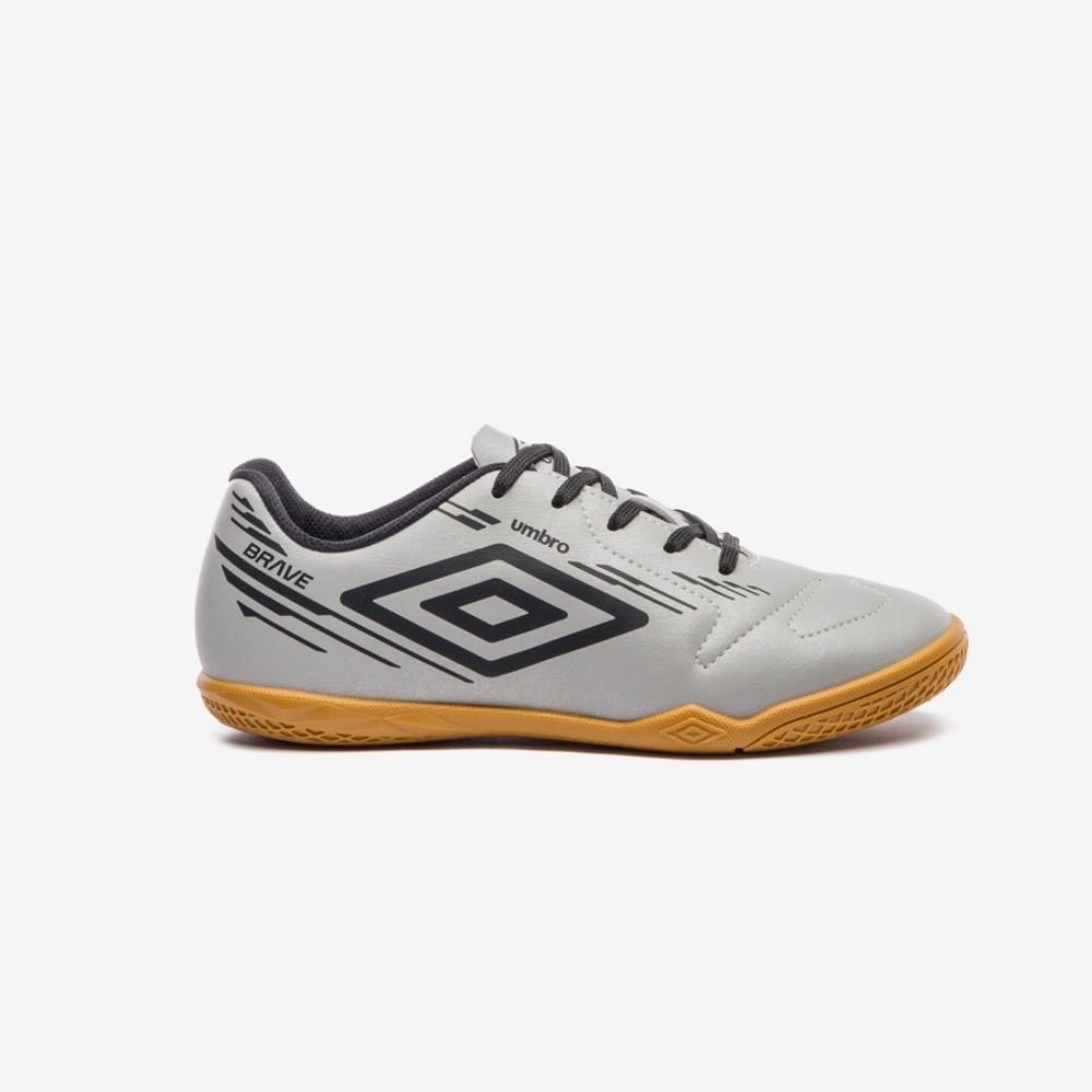 Chuteira Infanto-juvenil Futsal Brave Jr Cinza Preto Umbro U07FB00402-811