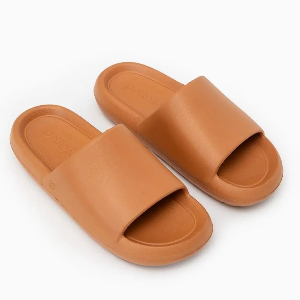 Chinelo Feminino Slide Hug Doce de Leite Petite Jolie PJ7639 Caramelo 3