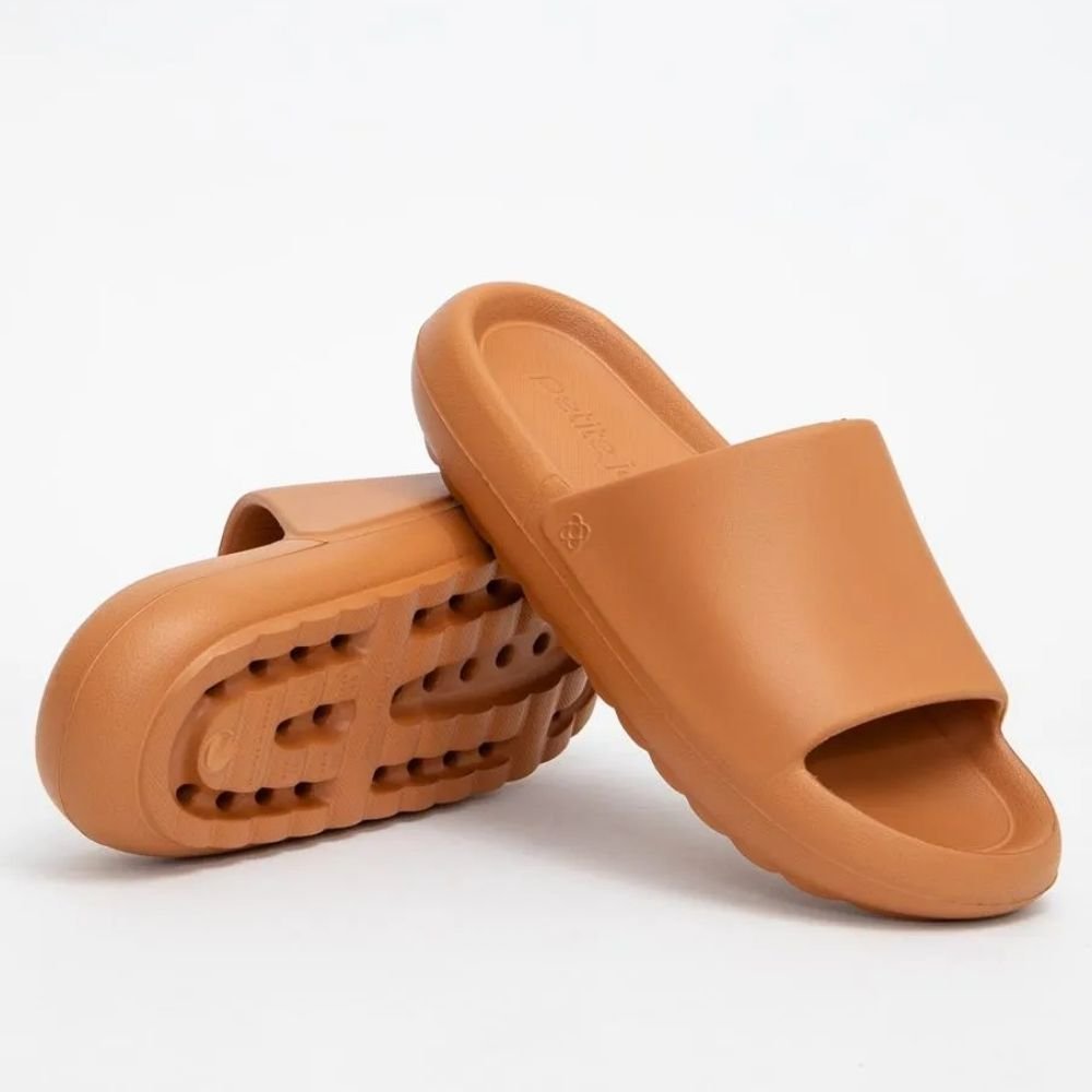 Chinelo Feminino Slide Hug Doce de Leite Petite Jolie PJ7639 Caramelo 4