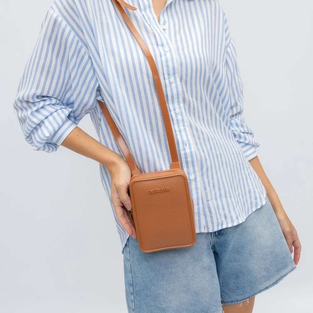 Bolsa Feminina Cross III Doce de Leite Petite Jolie PJ10362III Marrom 2