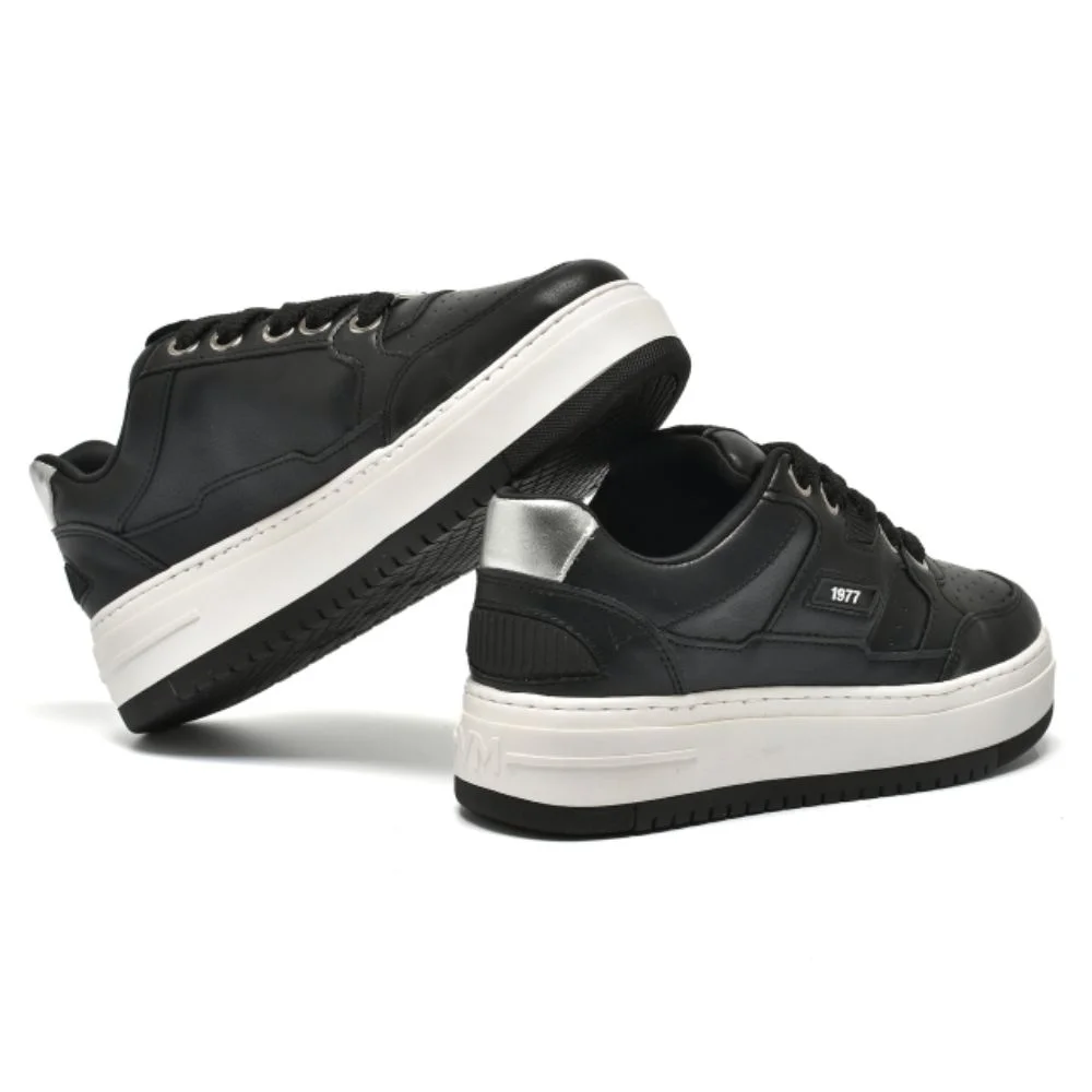 Tênis Casual Feminino Preto Prata Via Marte 306-001-01 Preto 4