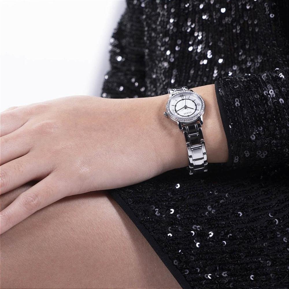 Relógio Guess Feminino GW0468L1 Prata 4