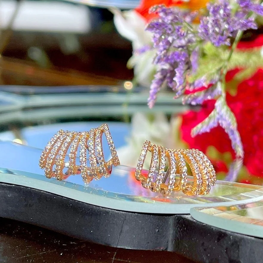 Brinco Ear Cuff Zircônias Semijoia Banho Ouro Dourado 4