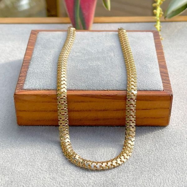 Colar Choker Malha Laminada Trabalhada Lisa SemiJoia Dourado 2