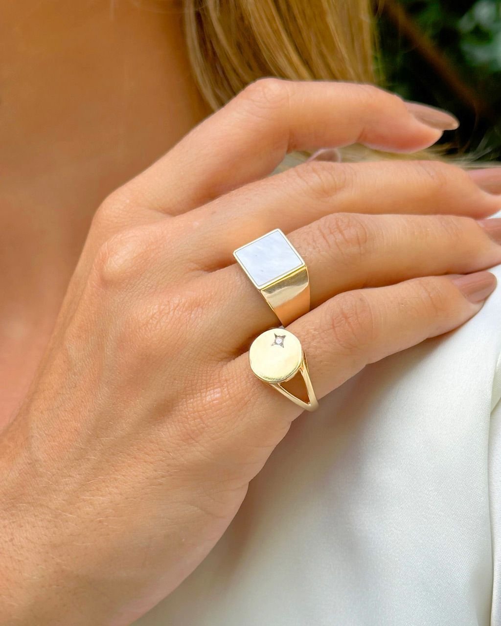 Anel Madrepérola Quadrada Semijoia Banhada A Ouro Dourado 5