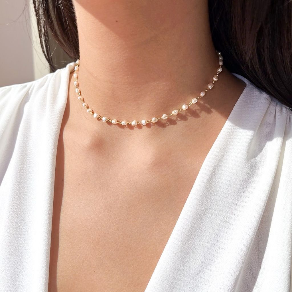 Choker Pérolas Mini Coração Semijoia Banhada Dourado 2