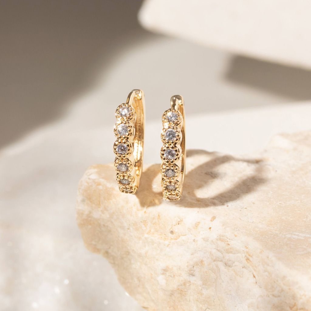 Brinco Argola Click Zircônias Bolinhas Semijoia Banho Ouro Dourado 3