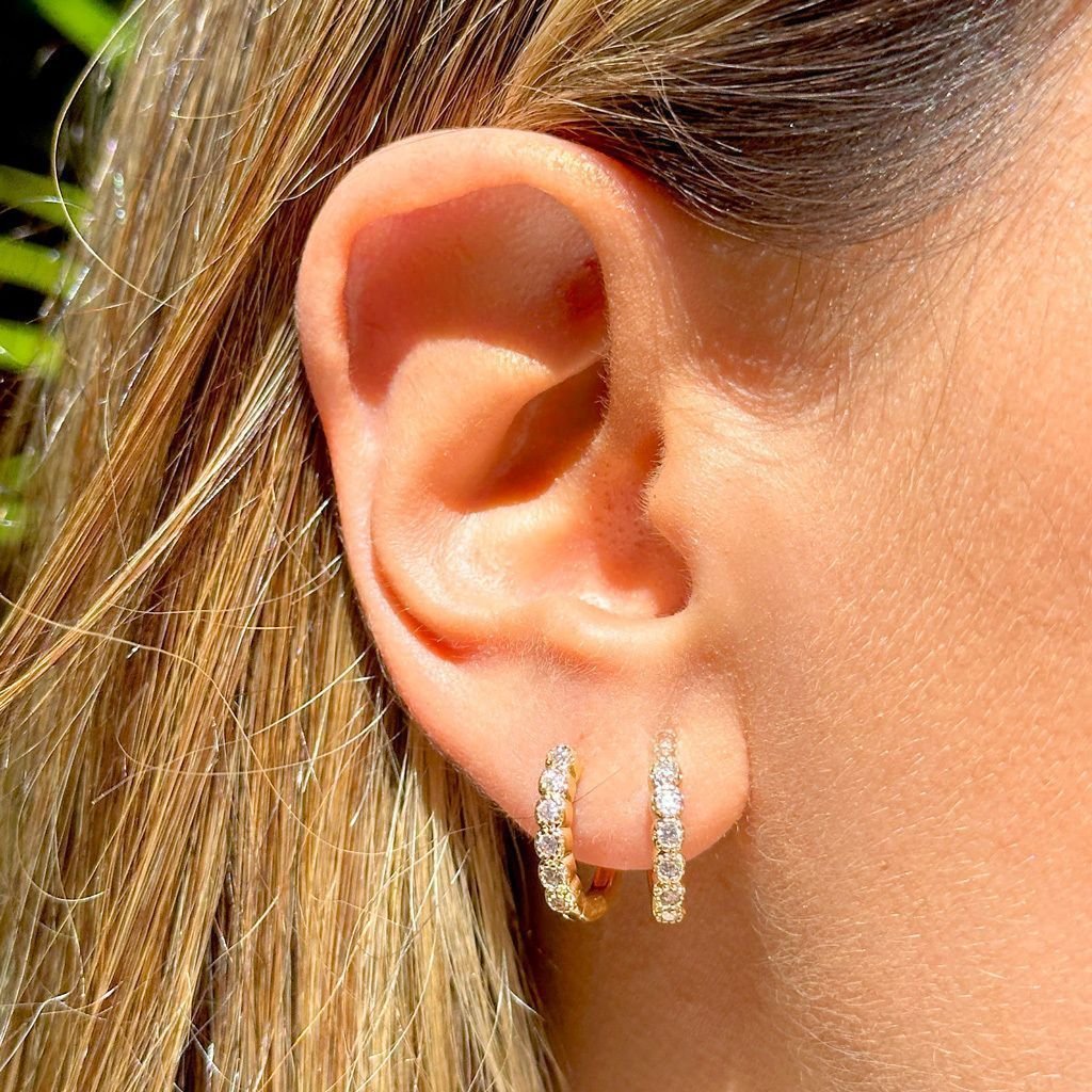 Brinco Argola Click Zircônias Bolinhas Semijoia Banho Ouro Dourado 4