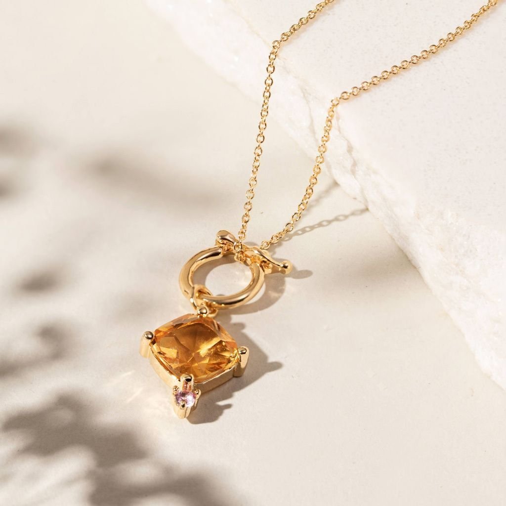 Colar Pingente Pedra Zircônia Cor Citrino Fumê Semijoia Dourado 2
