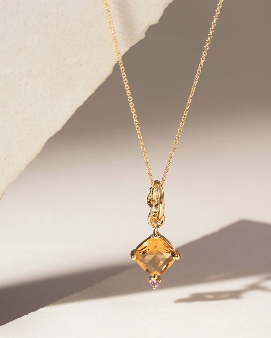 Colar Pingente Pedra Zircônia Cor Citrino Fumê Semijoia Dourado 4