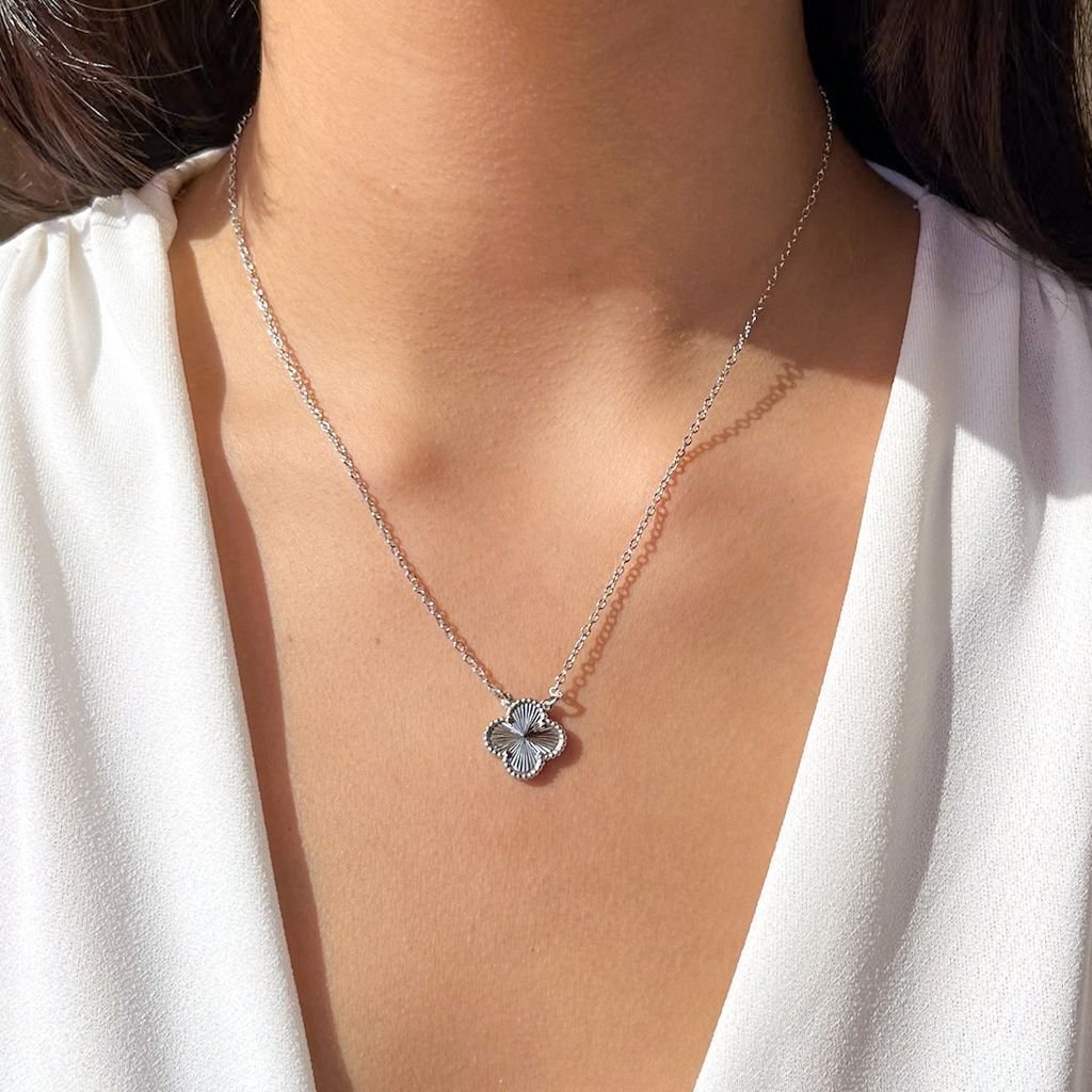 Colar Trevo Dupla Face Semijoia Banho Ródio Prata 2