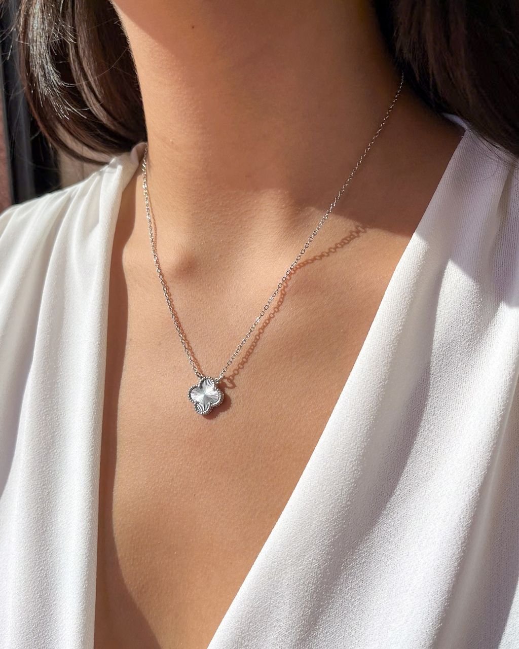 Colar Trevo Dupla Face Semijoia Banho Ródio Prata 3