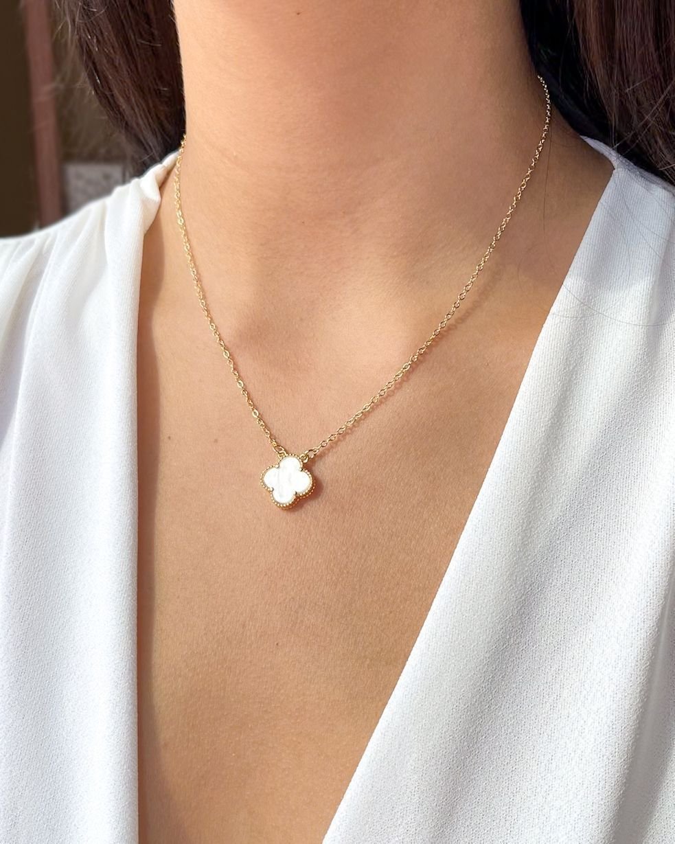 Conjunto Brinco E Colar Trevo Dupla Face Semijoia Madrepérola Branco 3