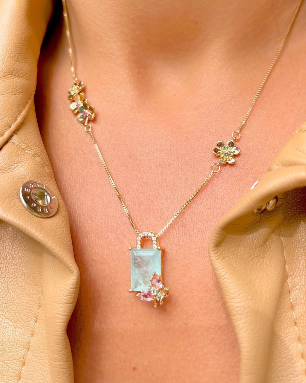 Conjunto Colar e Brinco Jardim Florido Dourado Verde 2