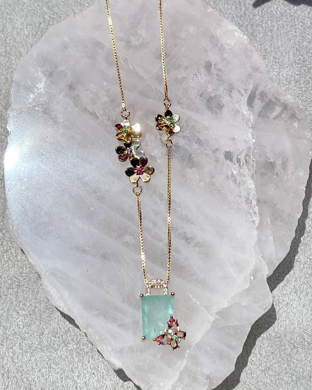 Conjunto Colar e Brinco Jardim Florido Dourado Verde 4