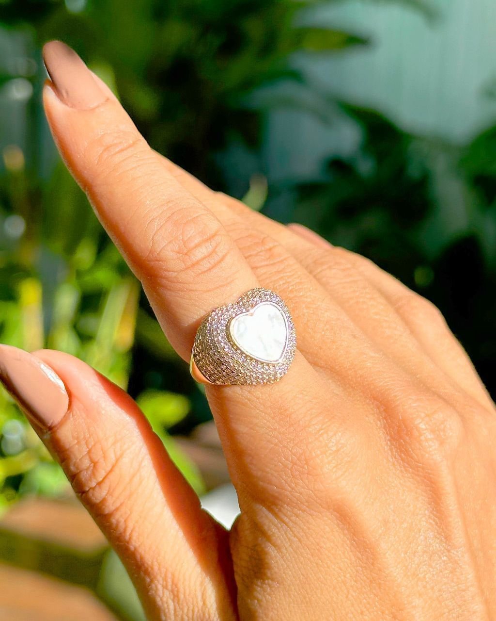 Anel Coração Madrepérola Aro Zircônias Semijoia Dourado 4