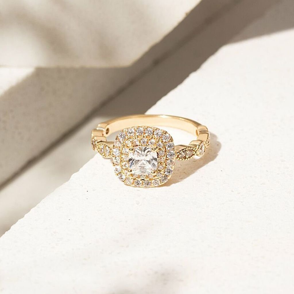 Anel Clássico Zircônia Quadrada Semijoia Banhada a Ouro Dourado 5