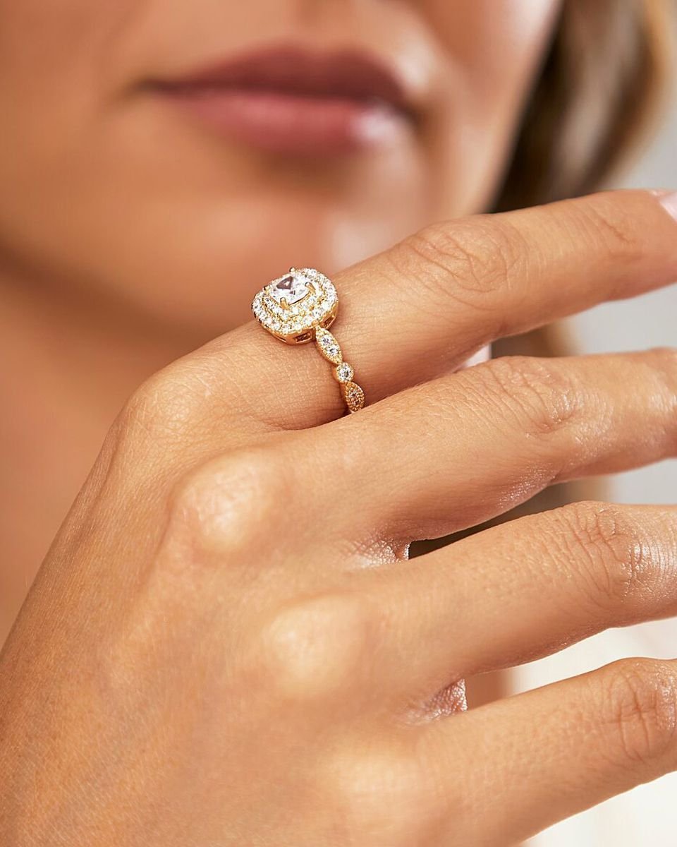 Anel Clássico Zircônia Quadrada Semijoia Banhada a Ouro Dourado 7