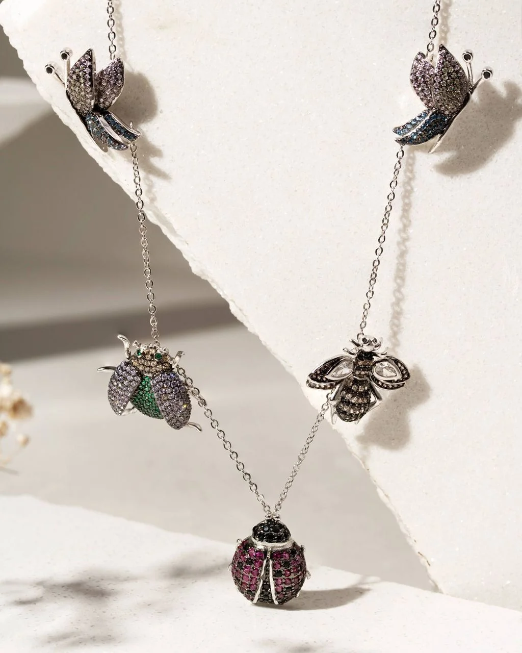 Colar Bugs Insetos Joaninha Abelha Semijoia Banho Rodio Prata 3