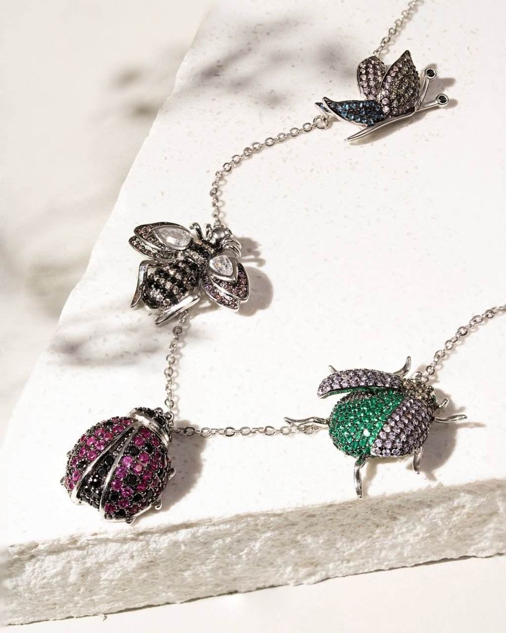 Colar Bugs Insetos Joaninha Abelha Semijoia Banho Rodio Prata 5