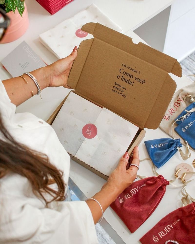 Tornozeleira Delicada Elos Retangulares Semijoia Banho Ouro Dourado 3