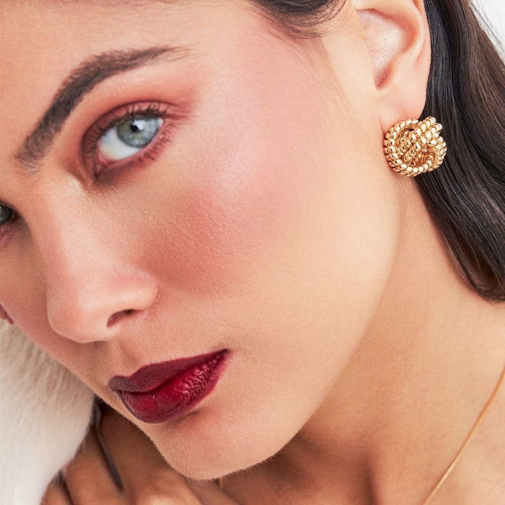 Conjunto Redondo Entrelaçado Com Textura Semijoia Banho Ouro Dourado 3