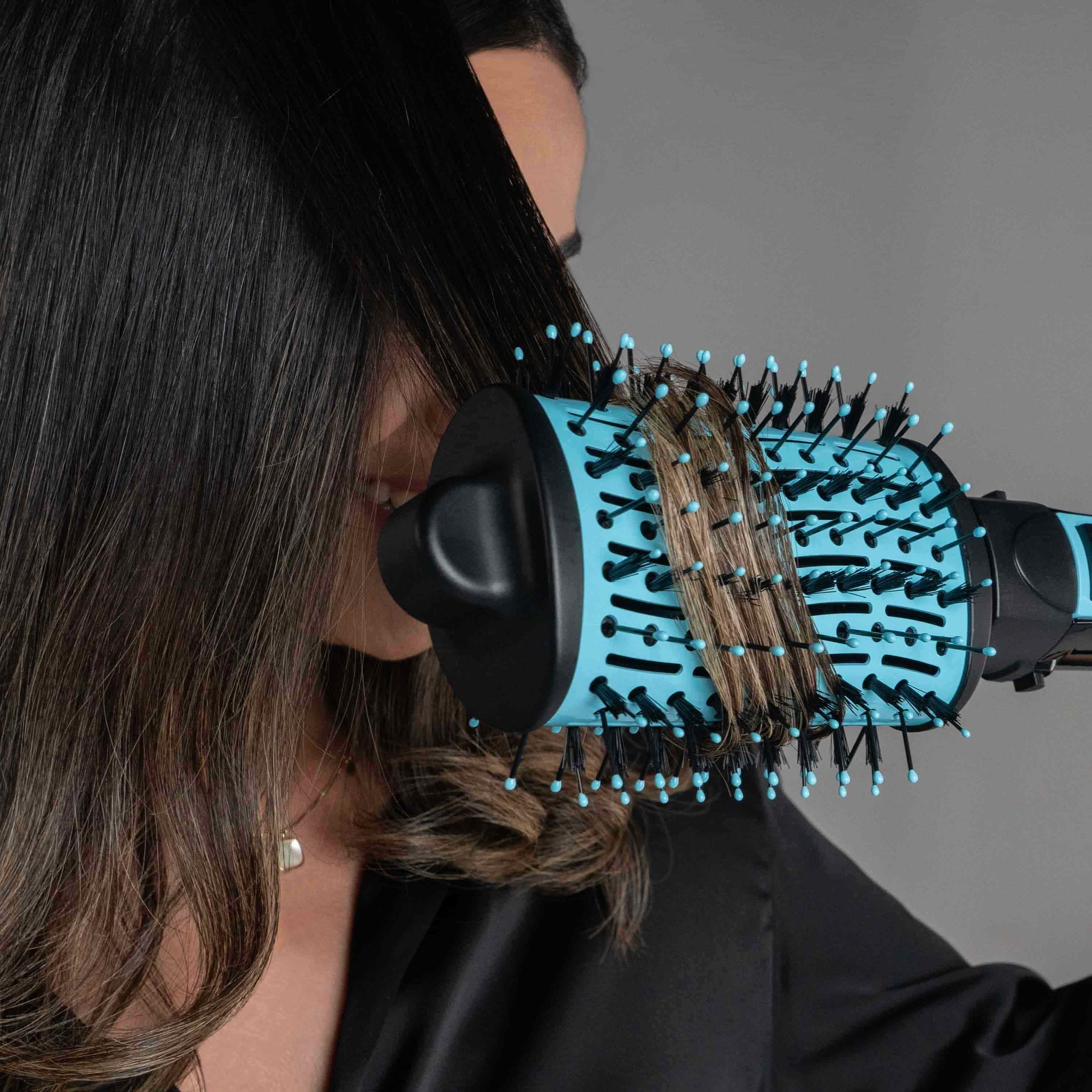 Escova Secadora e Modeladora Hyaluronic Conair Azul 7