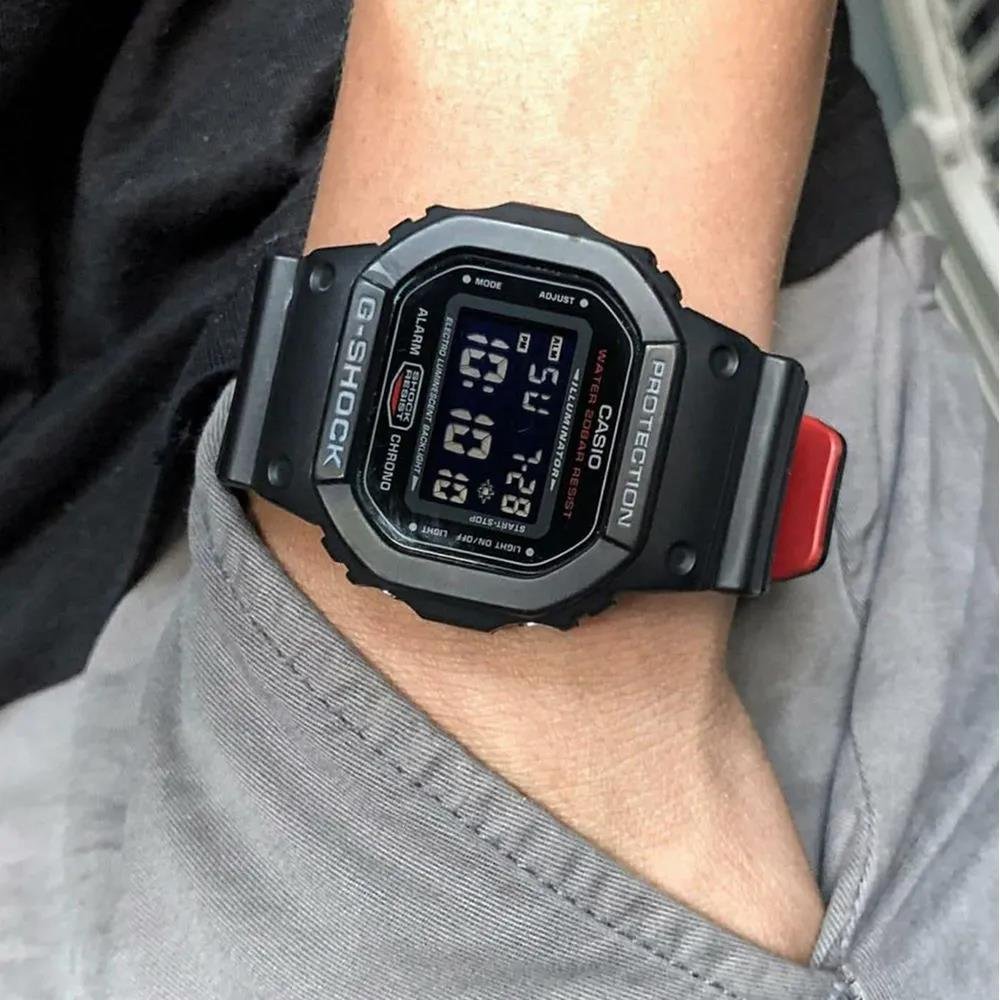 Relógio Casio Masculino Ref: Dw-5600uhr-1dr G-Shock Black/Red Preto 4