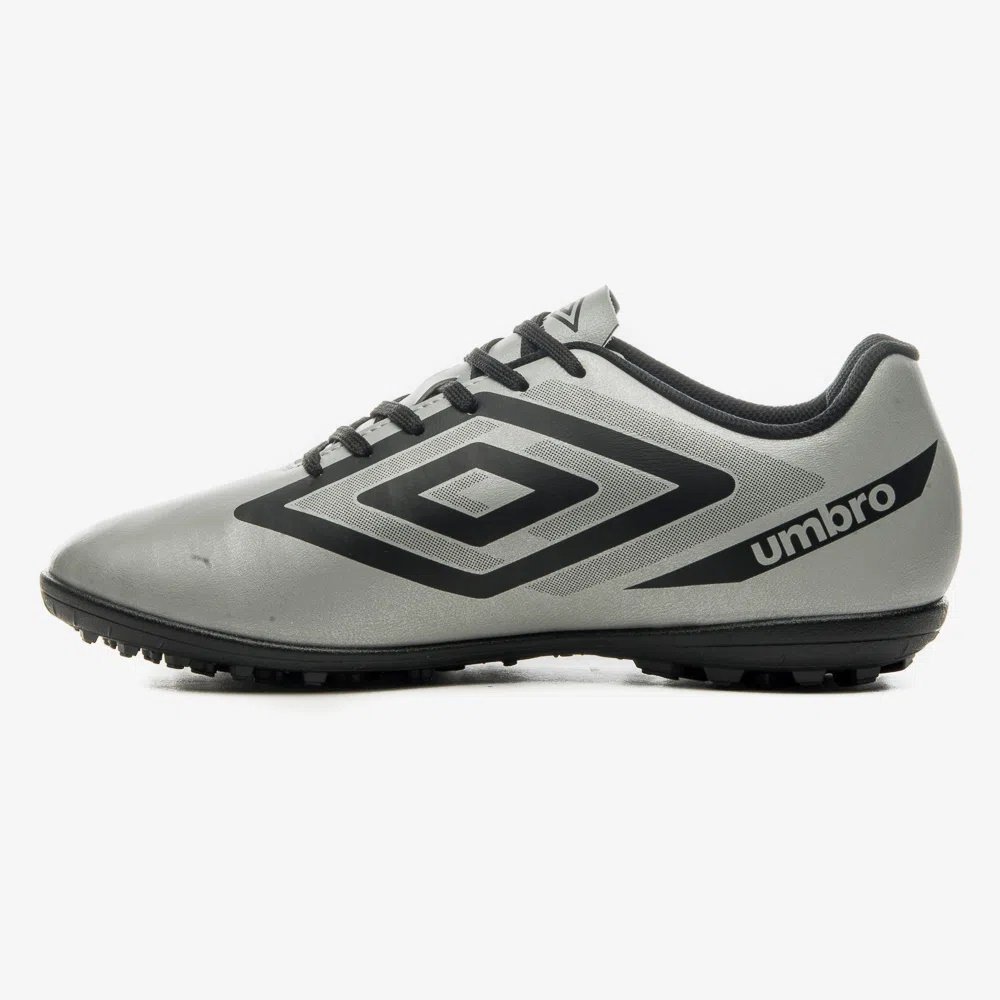 Chuteira Umbro Beat Society Prata e Preta Cinza 2