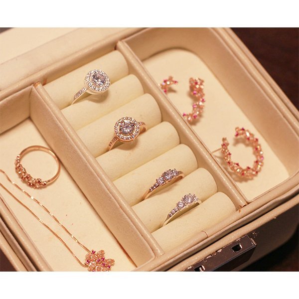 Anel Solitário de Prata 950 com Zircônias Prata 3