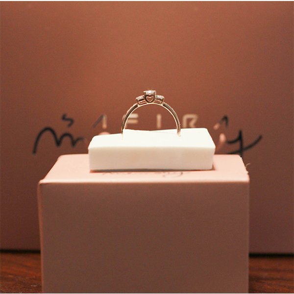 Anel Solitário de Prata 950 com Zircônias Prata 4