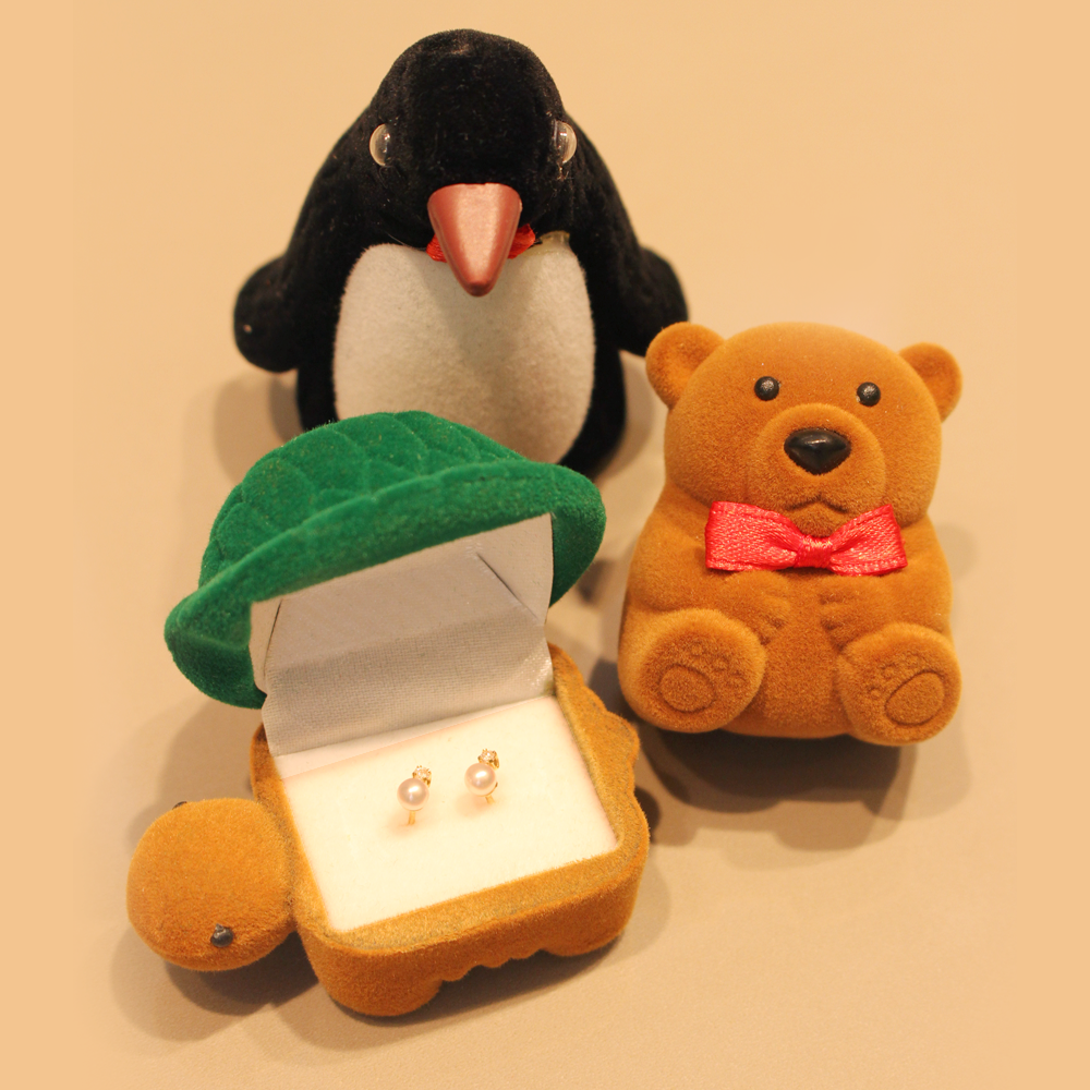 Brinco Infantil em Ouro 18k com Pedra Branca Dourado 3