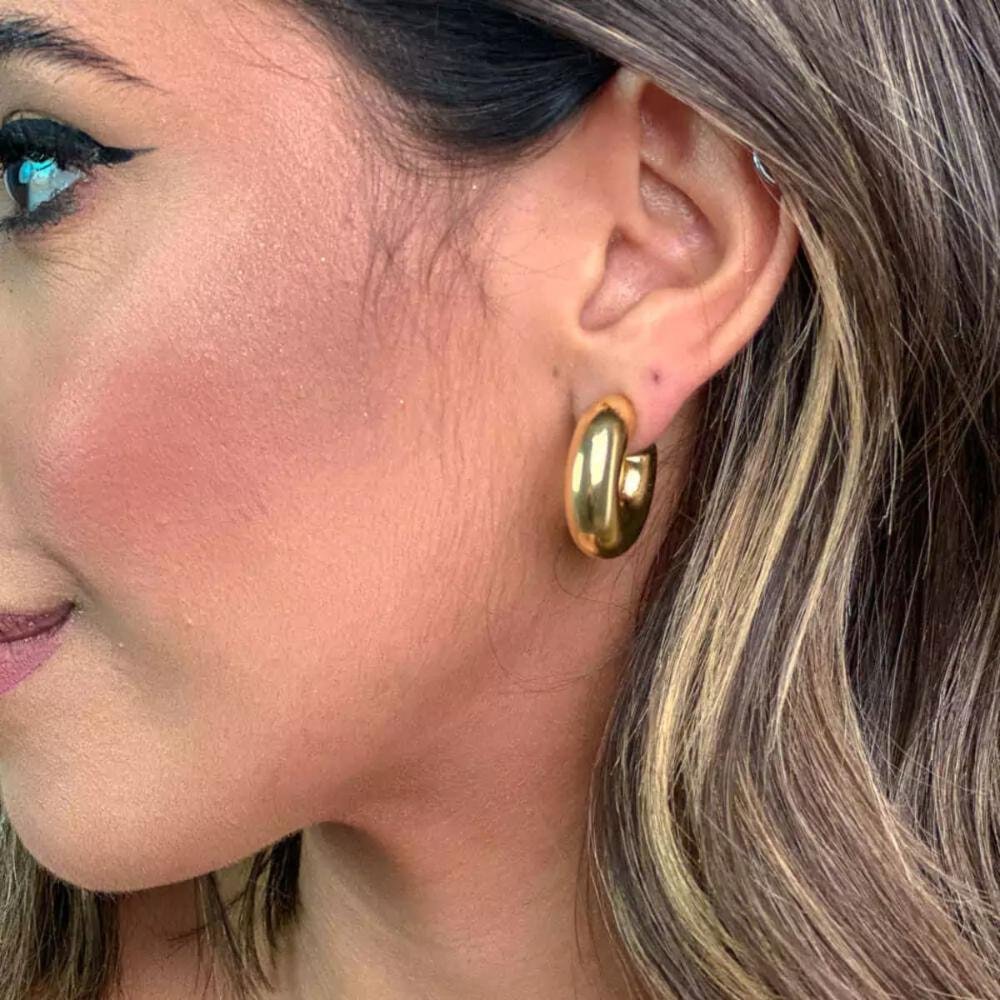 Brinco Argola Tubular Pequena Banhado a Ouro 18k Dourado 2