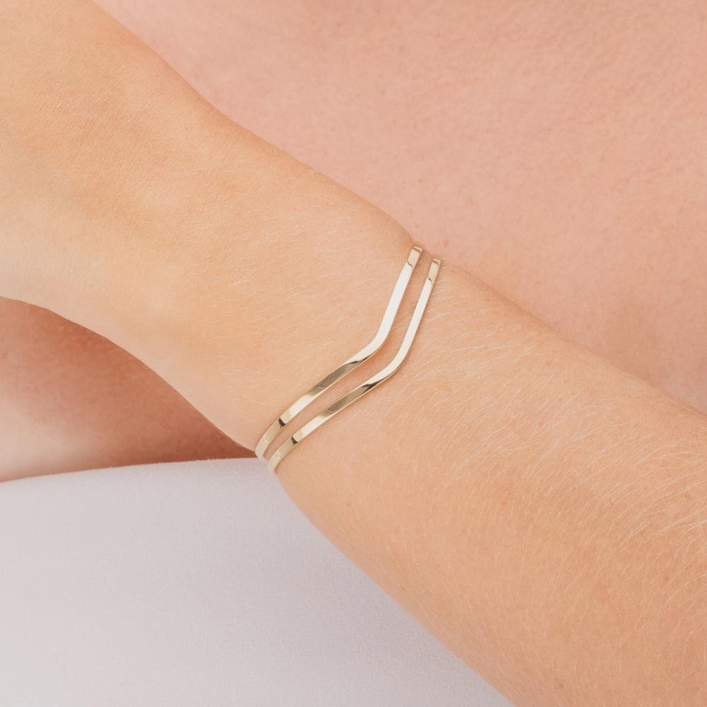 Bracelete Ajustável Dois Fios Finos Em V Banhado a Ouro 18k Dourado 2