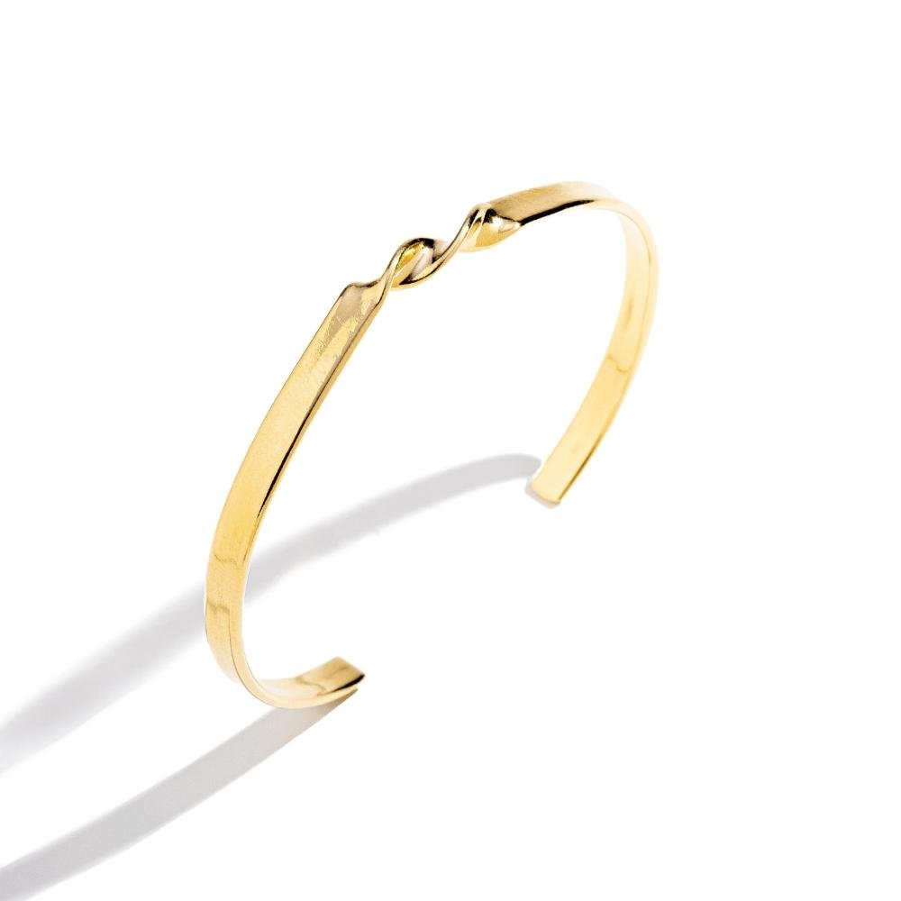 Bracelete Ajustável Liso Detalhe Torcido Banhado a Ouro 18k