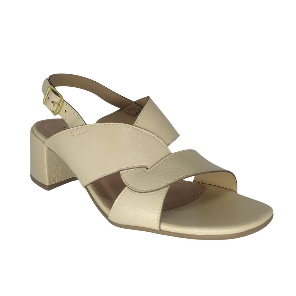 Sandália Via Scarpa Verniz Croco