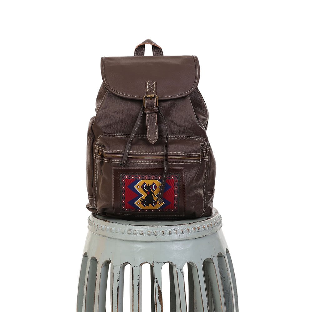 Mochila Couro Etiqueta Queimada - Cafe Café 5