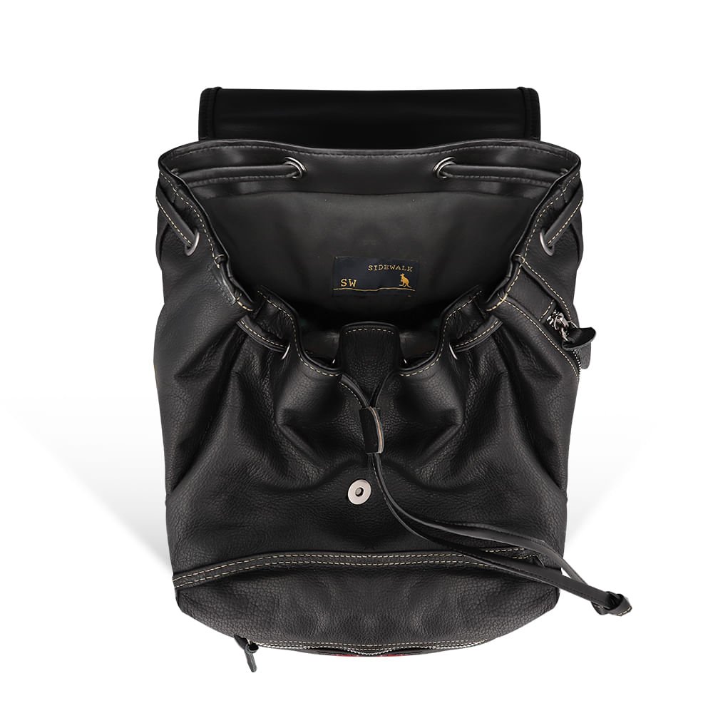 Mochila Couro Etiqueta Queimada - Preto Preto 2